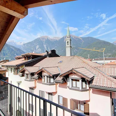 Pinzolo Mountain Lodge Exterior photo